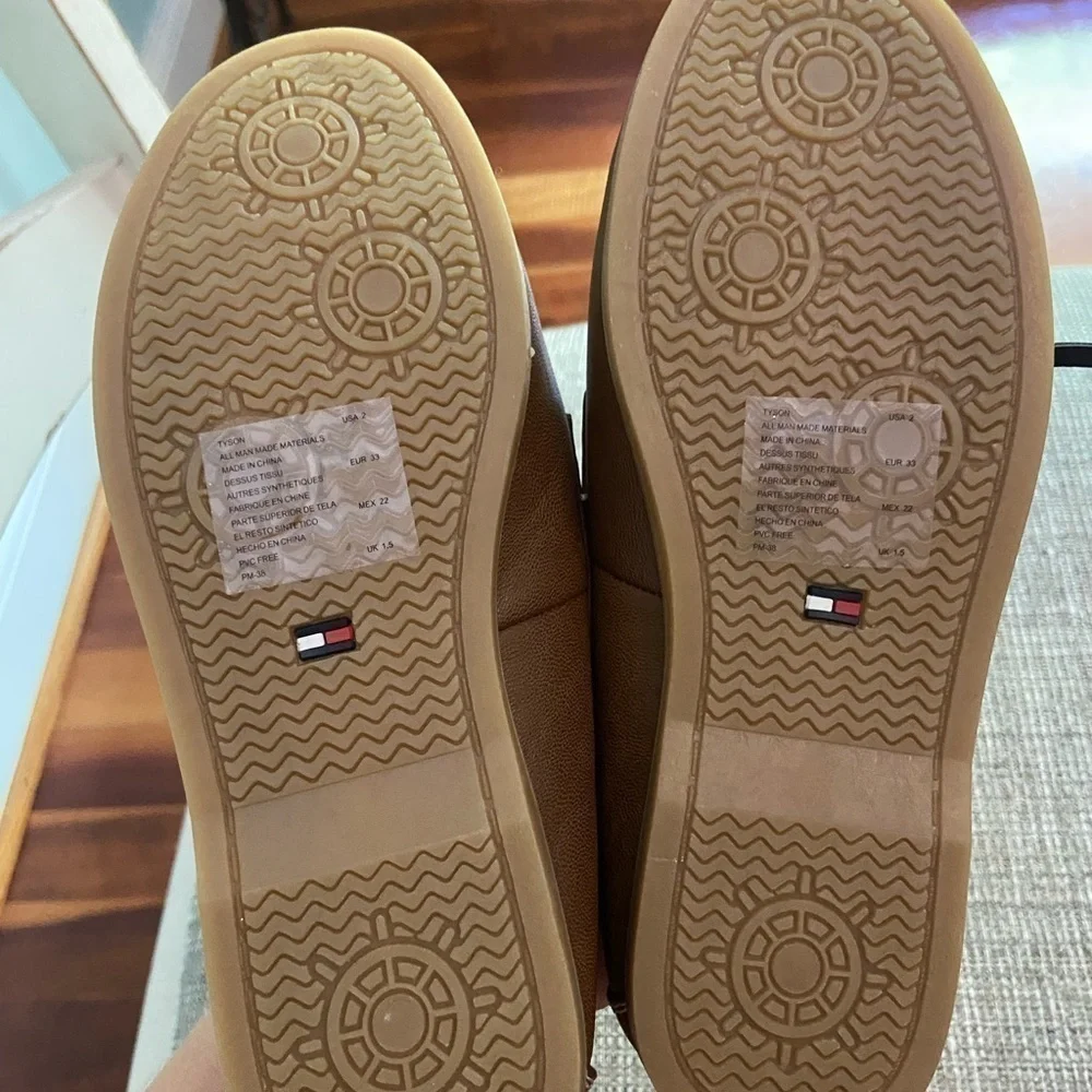 Tommy Hilfiger boys loafers